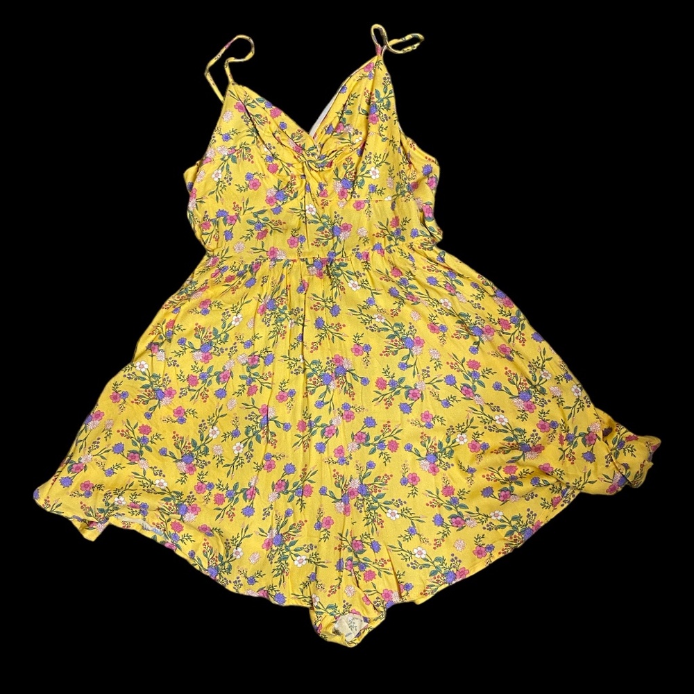 Lush Yellow Floral Romper | Medium | NWT